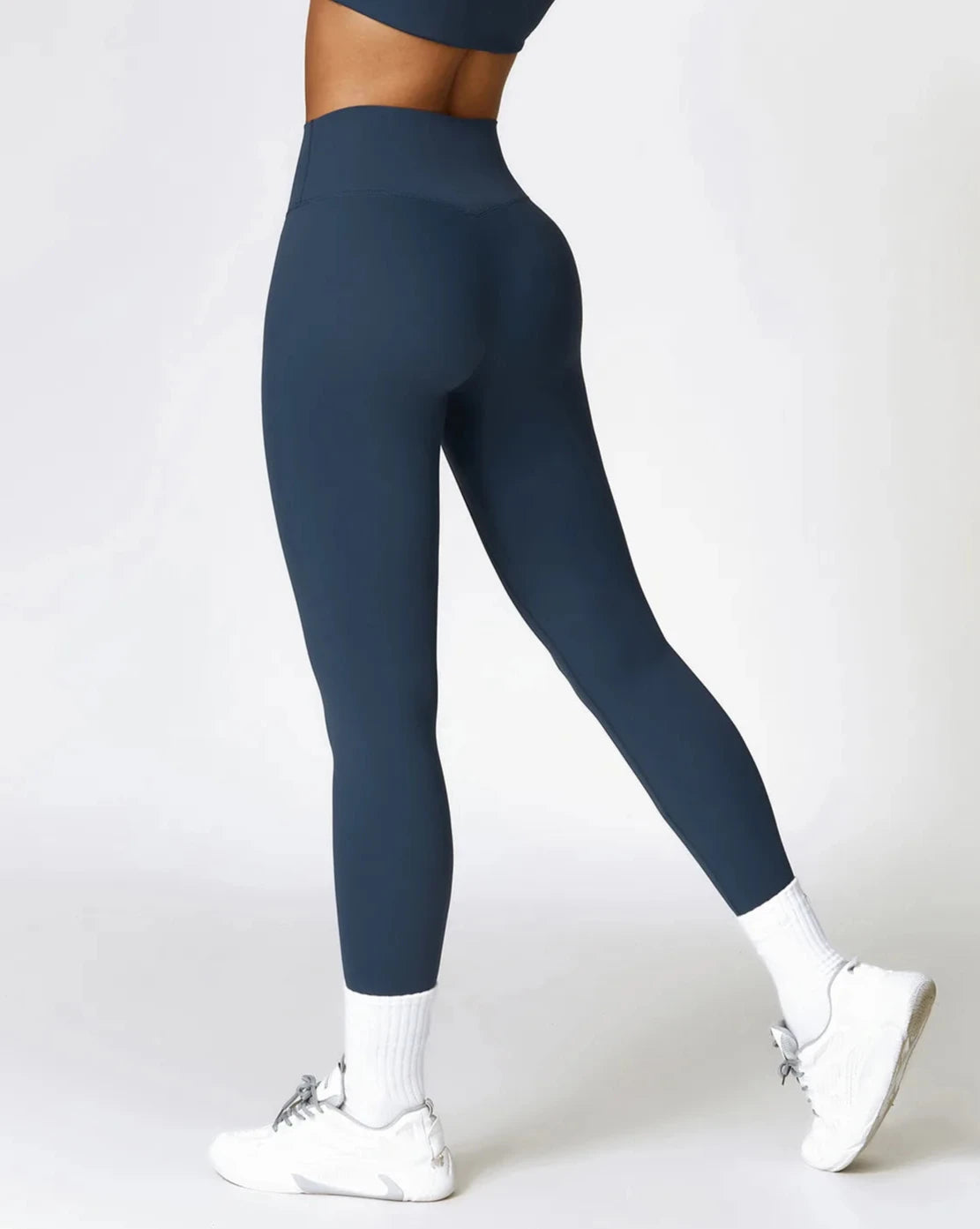 The Momentum Leggings - Elevate Sky Blue / S